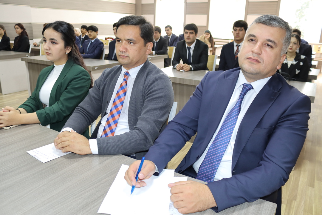 “ДУРАХШИ ИЛМ” АЗ САТҲИ УМУМИДОНИШГОҲӢ ФАРОТАР МЕРАВАД 33307