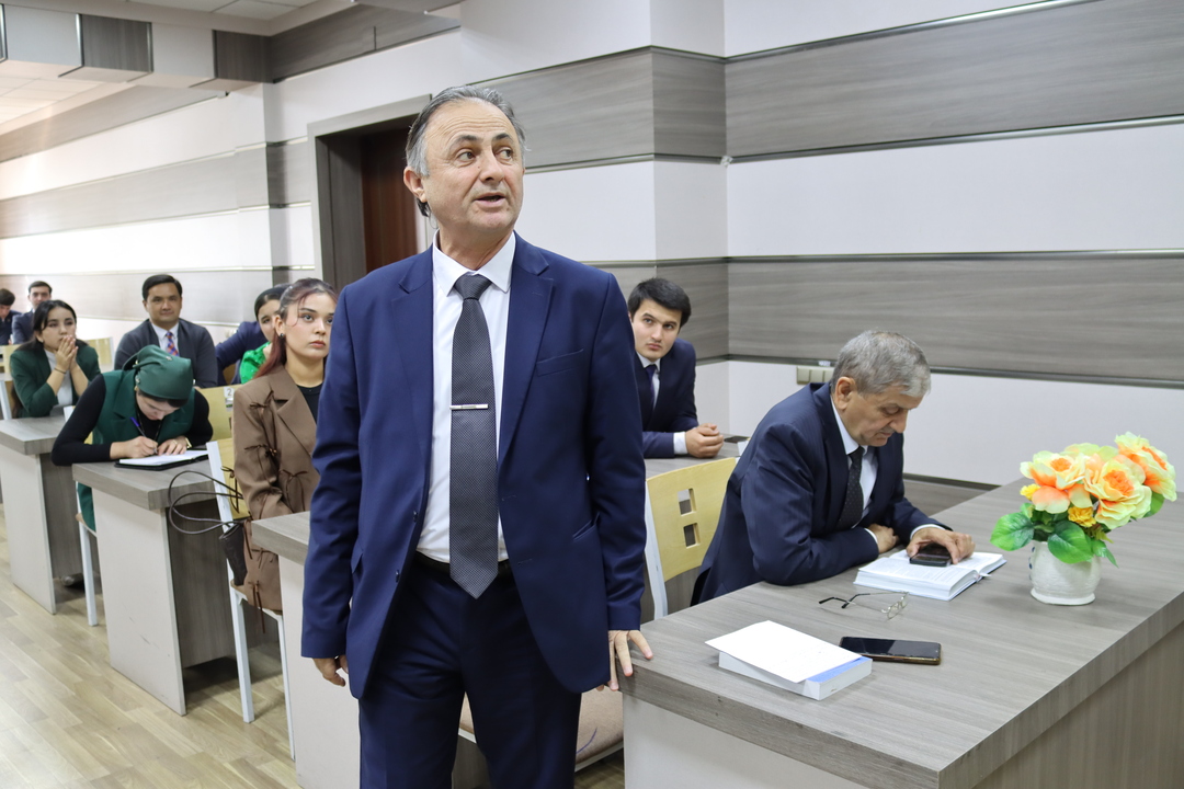 “ДУРАХШИ ИЛМ” АЗ САТҲИ УМУМИДОНИШГОҲӢ ФАРОТАР МЕРАВАД 33317