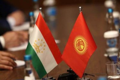 Working Groups of the Tajik and Kyrgyz Governmental Delegations Hold a Meeting