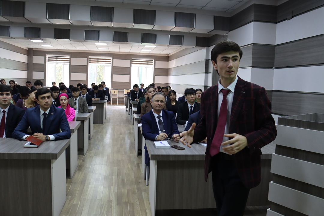 “ДУРАХШИ ИЛМ” АЗ САТҲИ УМУМИДОНИШГОҲӢ ФАРОТАР МЕРАВАД 33309