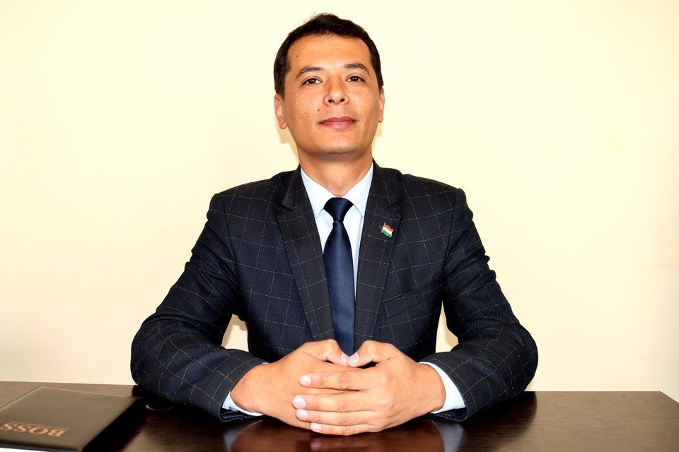 ҶАВҲАРИ ХУДШИНОСИИ МИЛЛӢ ВА ИФТИХОРИ ВАТАНДӮСТӢ